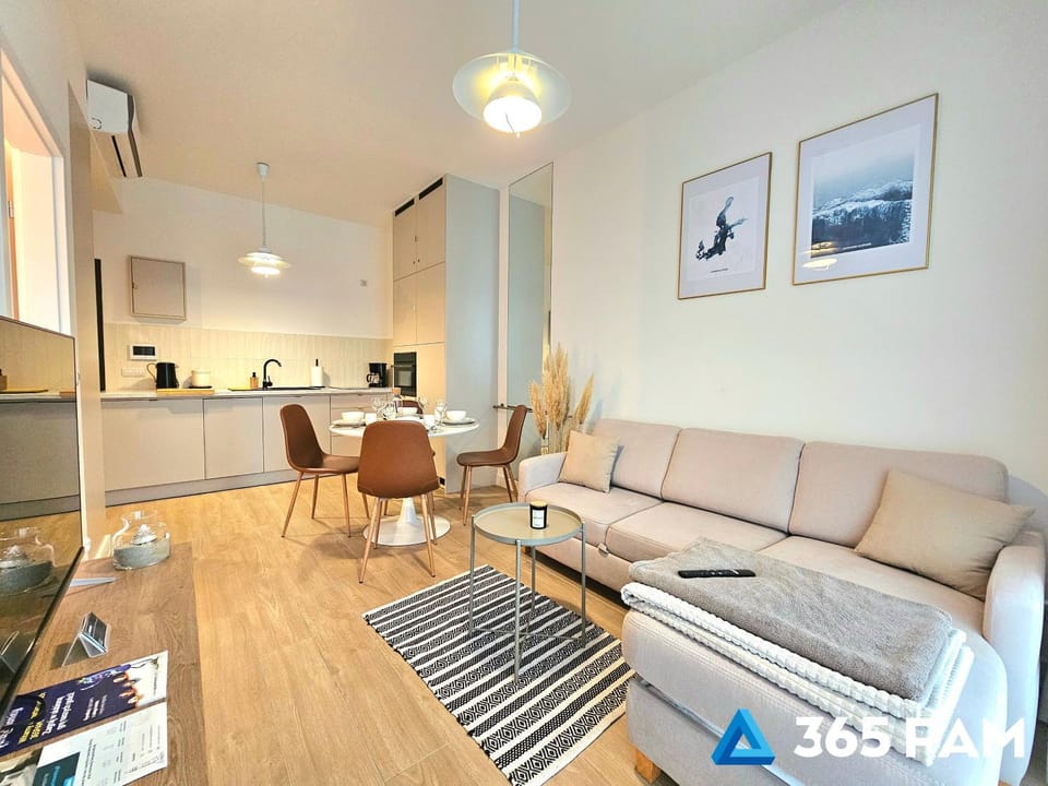 Kitchen or kitchenette, Living room, Seating area, Dining area, stove