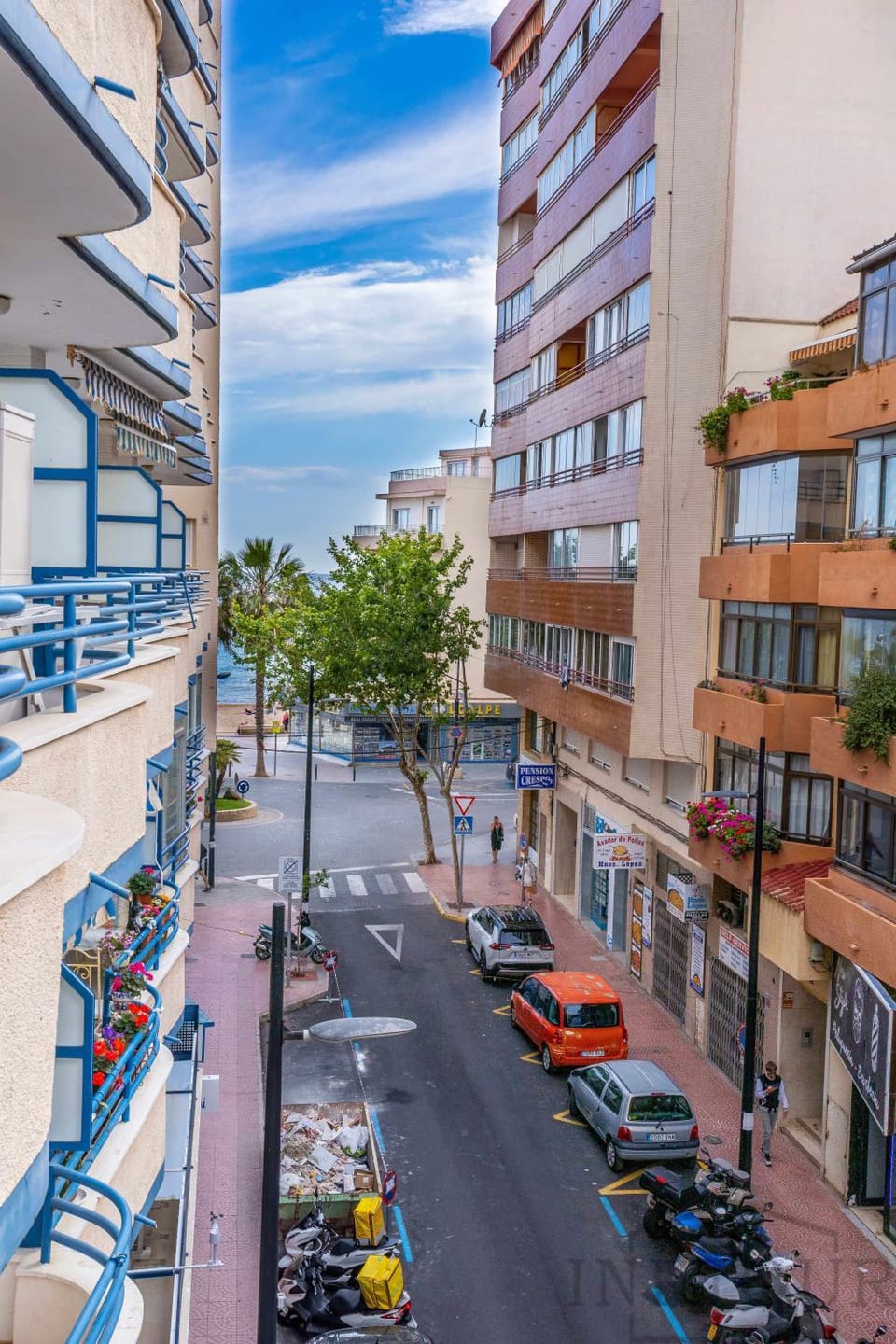 City view, Sea view