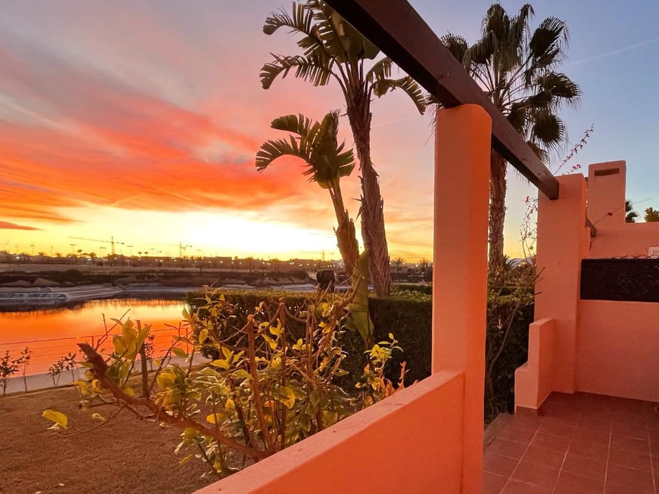 Balcony/Terrace, Lake view