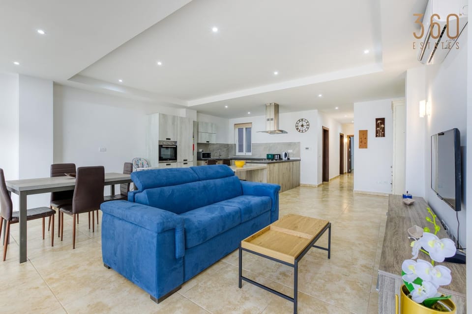 TV and multimedia, Kitchen or kitchenette, Seating area, minibar, oven, pet friendly