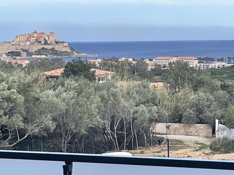Day, Natural landscape, Mountain view, Sea view