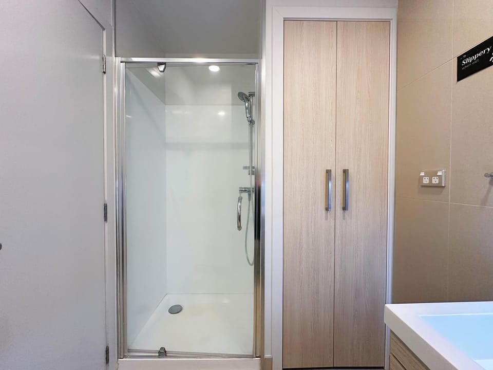 Sky Stars Essential Reserve Apartment in Auckland