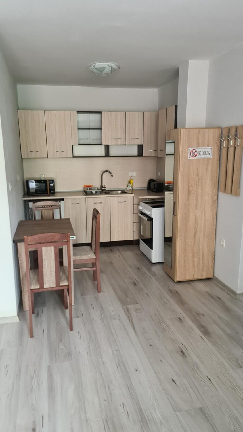 Kitchen or kitchenette, Dining area, pet friendly, stove