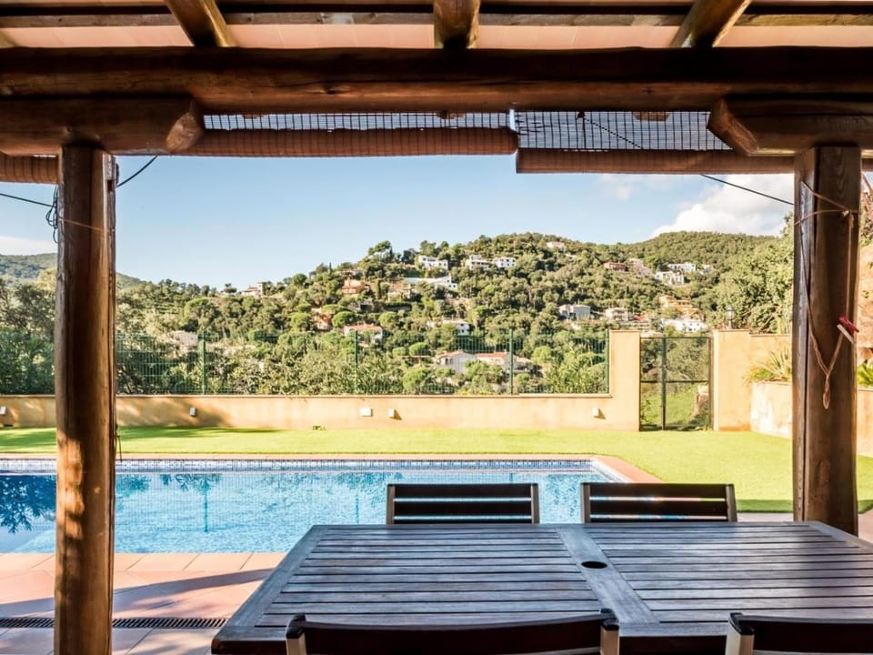 La Nova by Costabravaway House in Baix Empordà