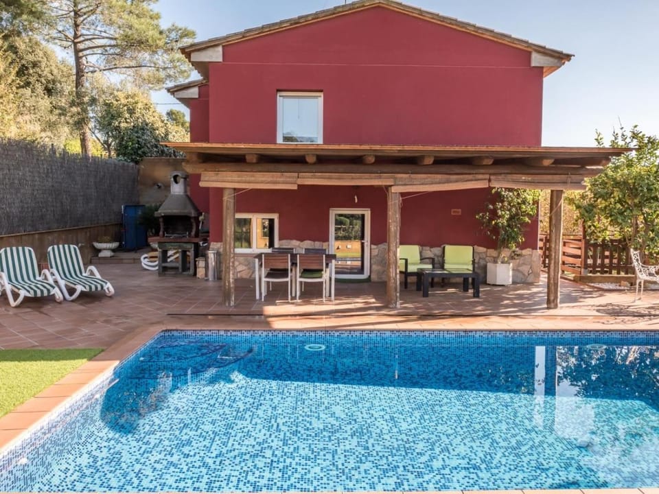La Nova by Costabravaway House in Baix Empordà