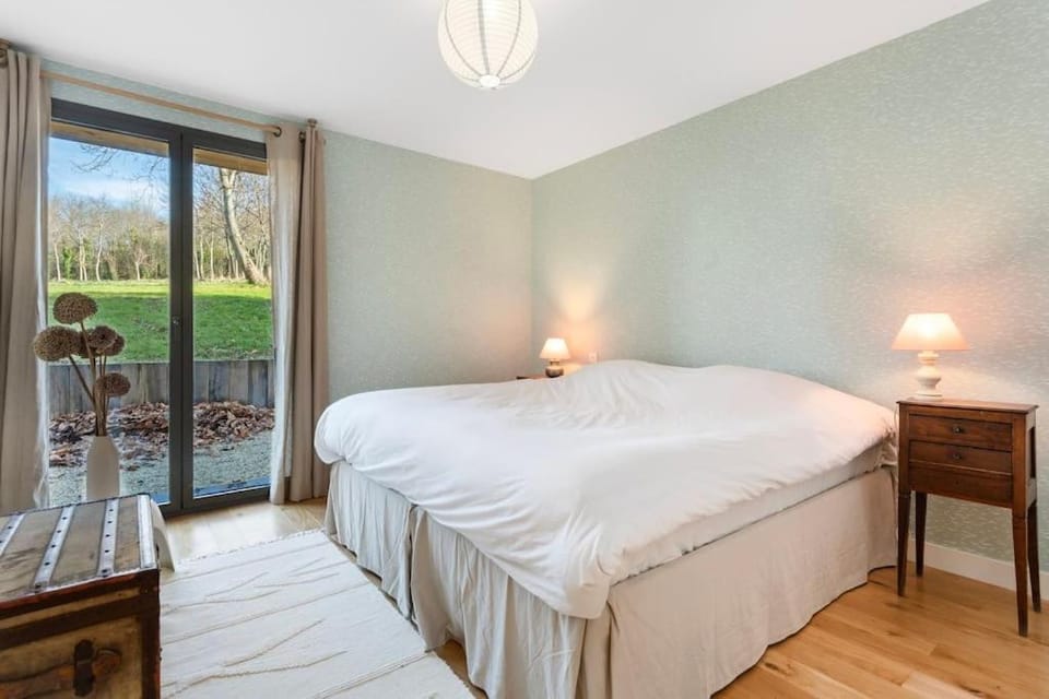 Maison face à la mer dans un domaine écologique House in Normandy