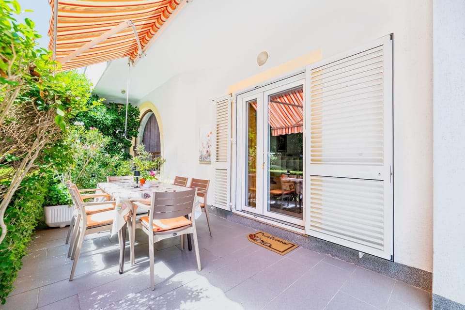 Patio, Spring, Day, Garden, View (from property/room), Balcony/Terrace, Garden view