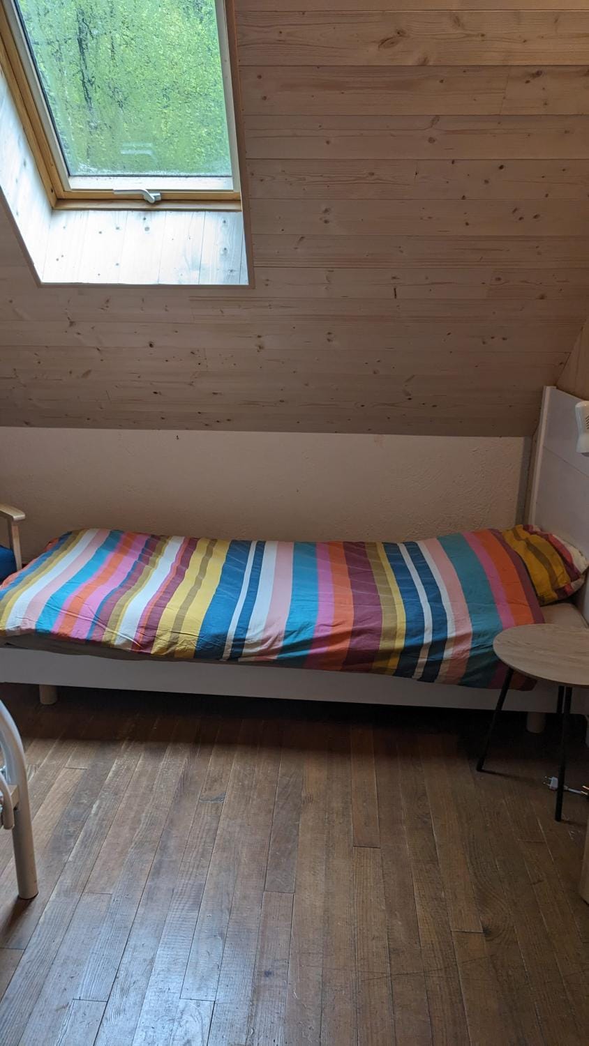 Bed, Photo of the whole room
