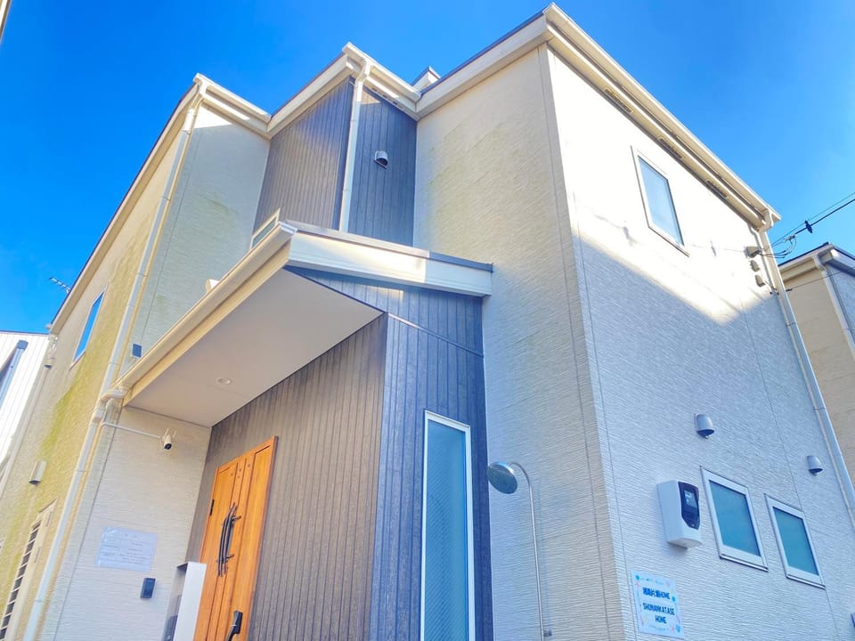 Property building, Day