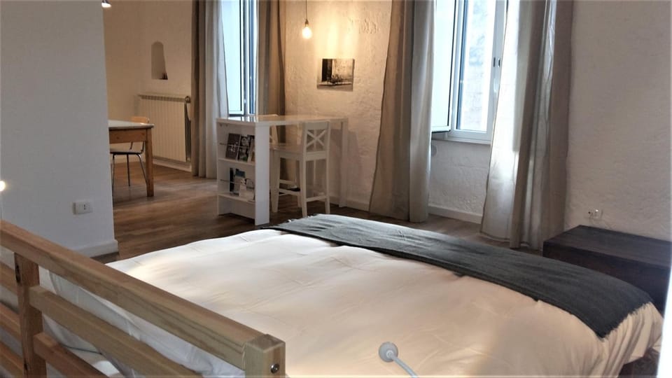 Dining area, Bedroom