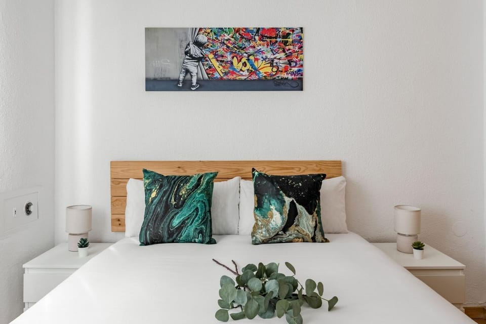 Fuencarral Center · Bright 1-bedroom by Gran Vía Apartment in Centro