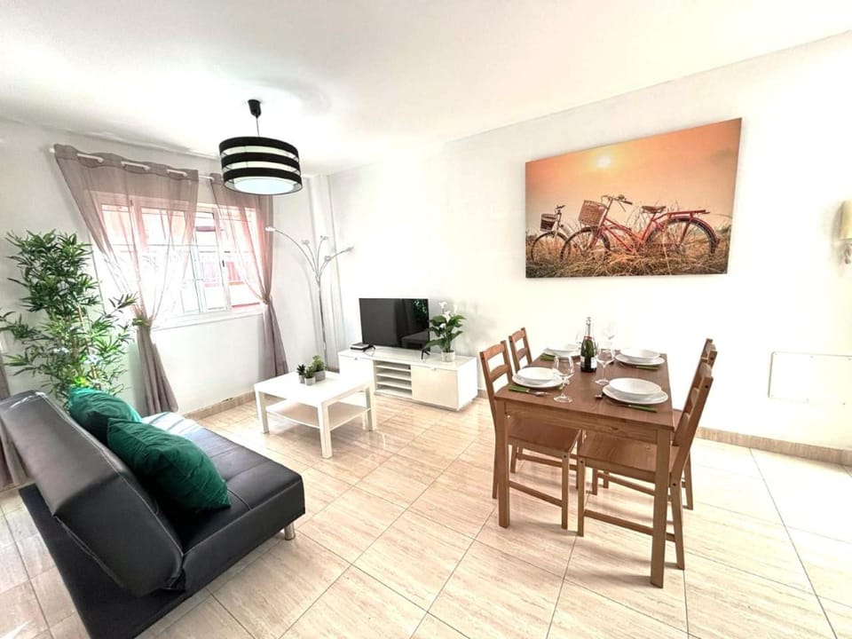 TV and multimedia, Living room, Dining area