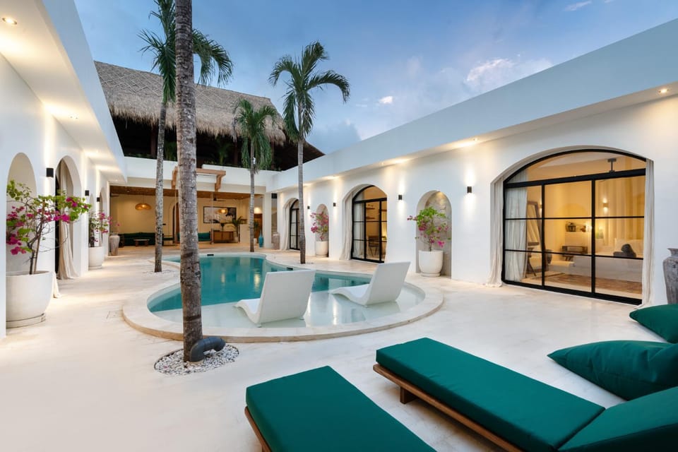Seating area, Pool view, sunbed