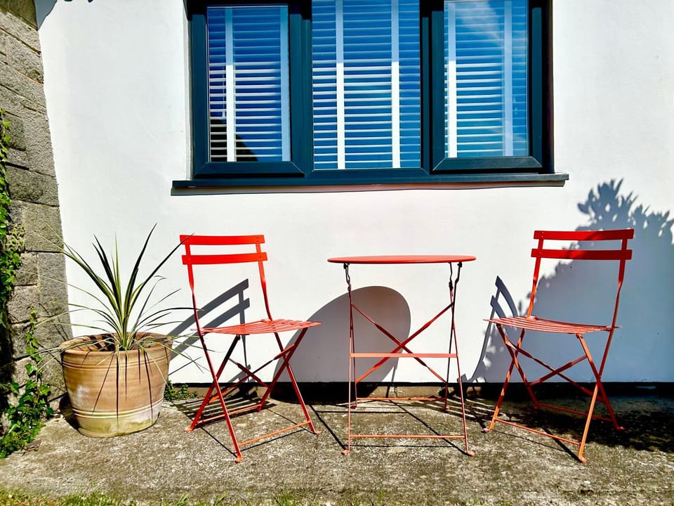 Bungalow, mountain and sea views parking House in Aberdyfi