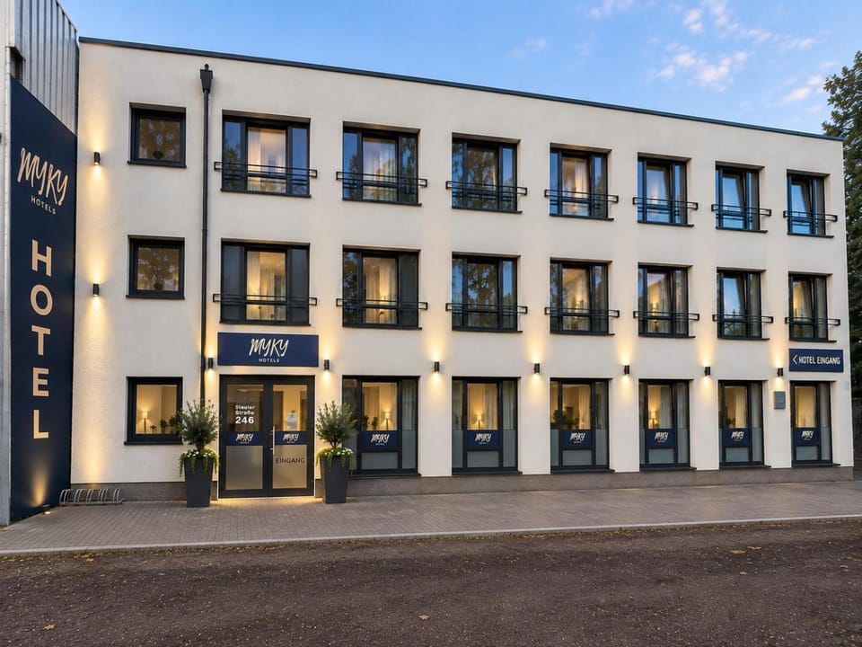 MYKY Aparthotel Harburg by UniqStay- Free Parking Hotel in Hamburg