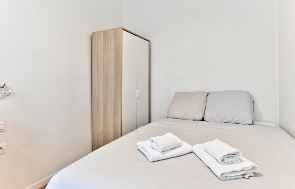 Bed, Bedroom, wardrobe