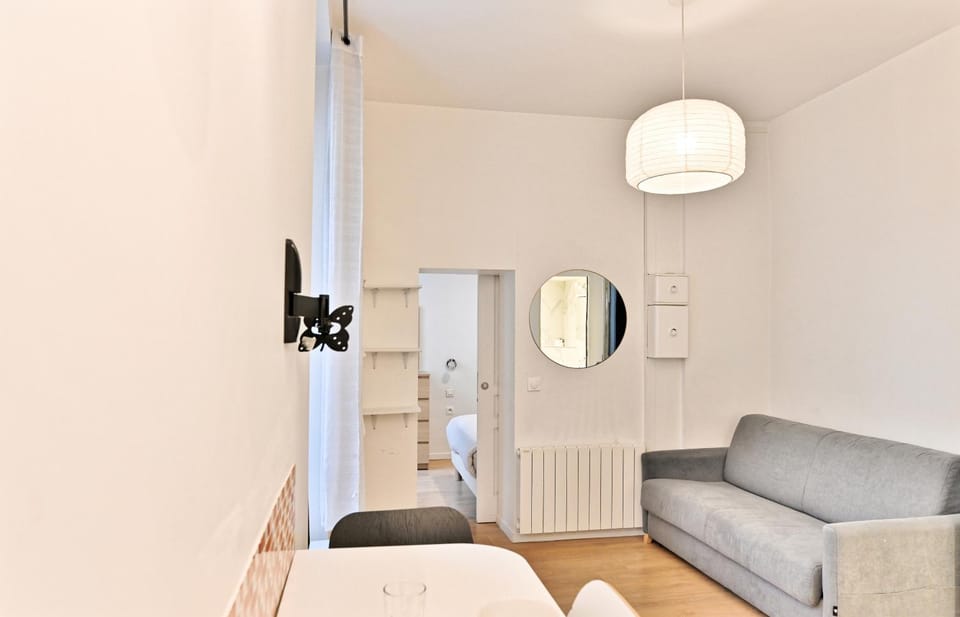 Living room, Photo of the whole room