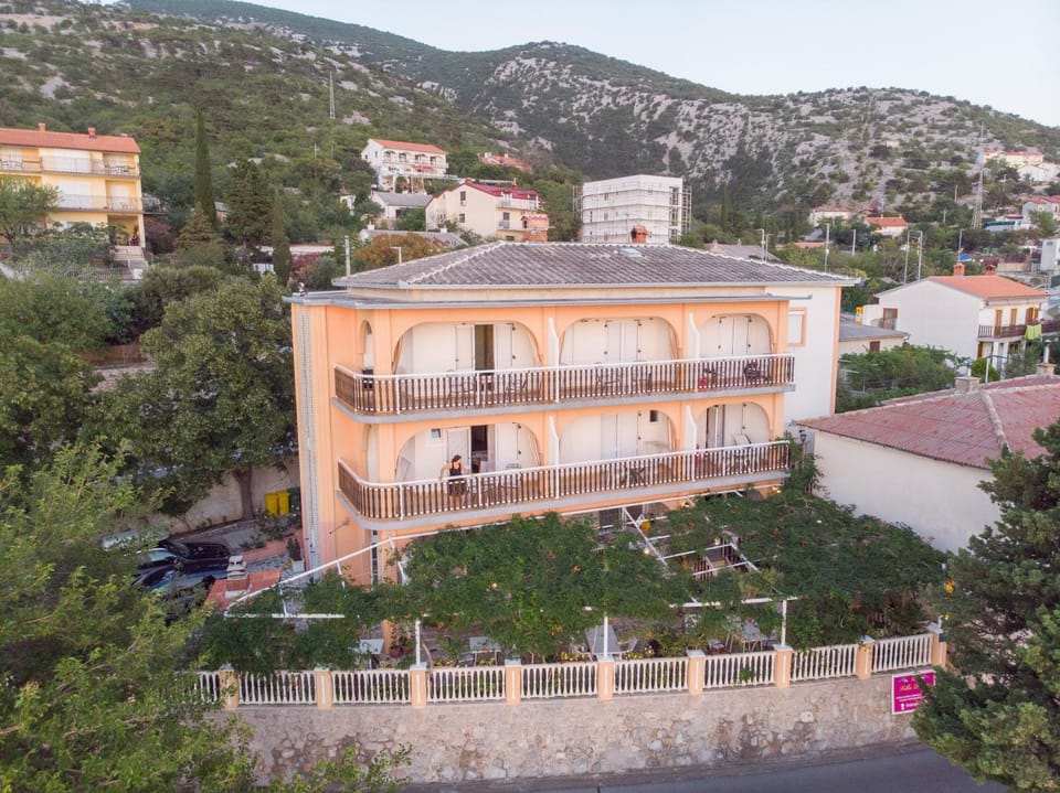 Plaza 2 Bed and Breakfast in Lika-Senj County