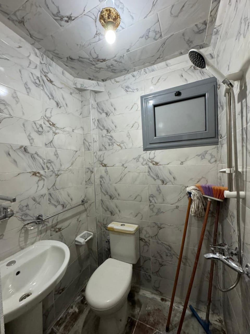 شقه غرفتين جديده وعفش جديد وفرش جديد Apartment in Egypt