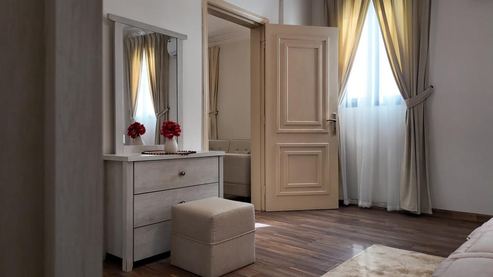 Photo of the whole room, wardrobe