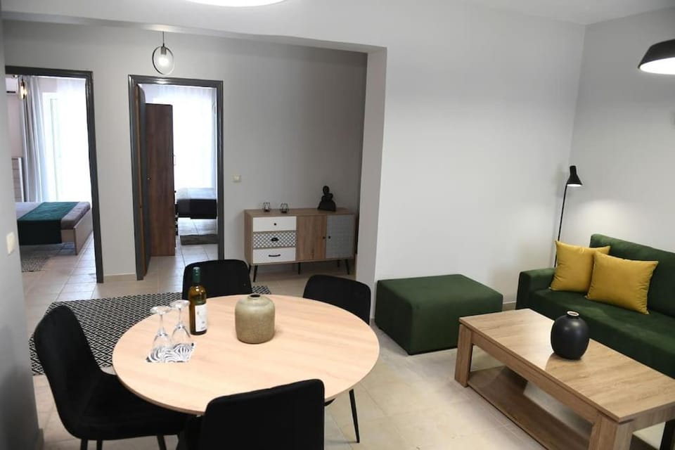 Living room, Seating area, Dining area