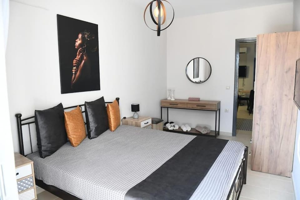 Bed, Photo of the whole room, Bedroom, wardrobe