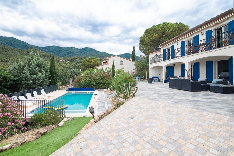 Property building, Living room, Swimming pool