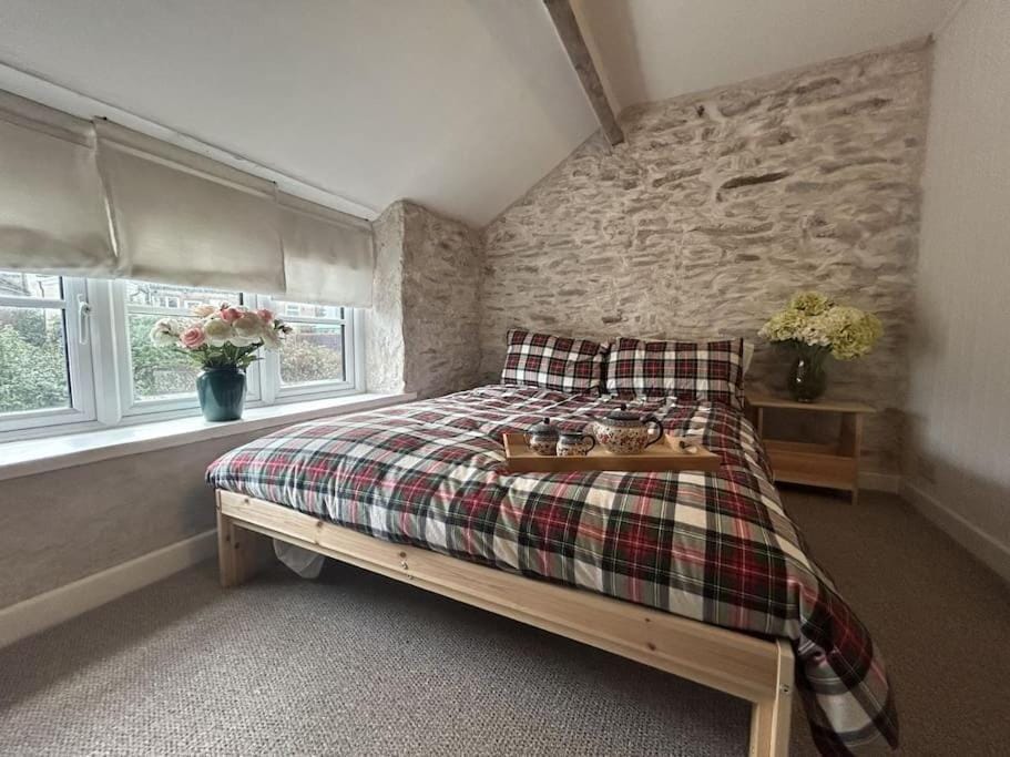 Little Cottage, Big Character House in Wales