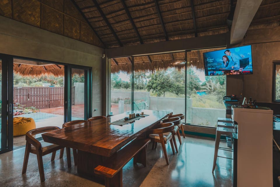 Shalmari's Hut Bed and Breakfast in Tagaytay