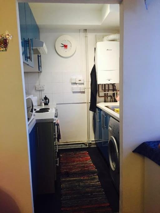 Carpe Diem Rooms Flat near Zone 1 Apartment in London Borough of Southwark