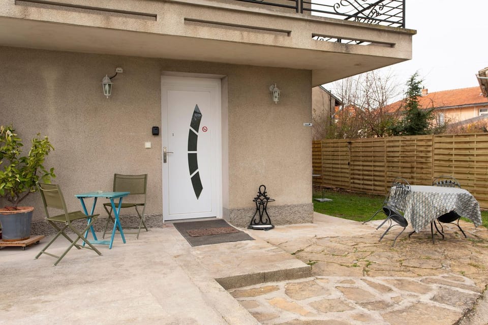 Property building, Patio, Day