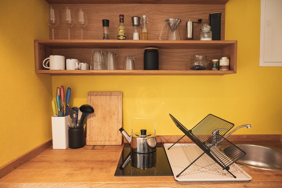 Coffee/tea facilities, Kitchen or kitchenette