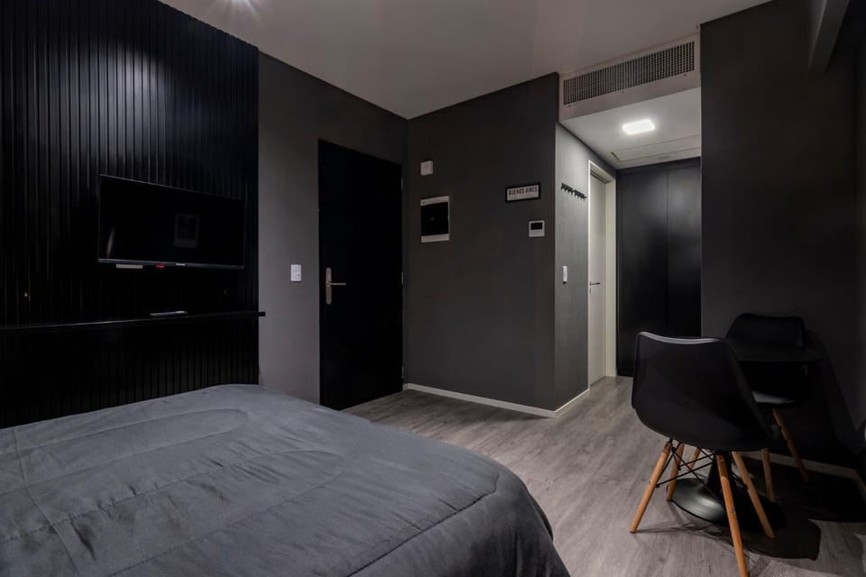 Bed, TV and multimedia, Photo of the whole room, Bedroom, wardrobe