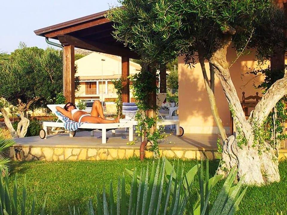 Patio, Day