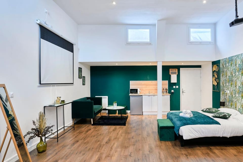 Photo of the whole room