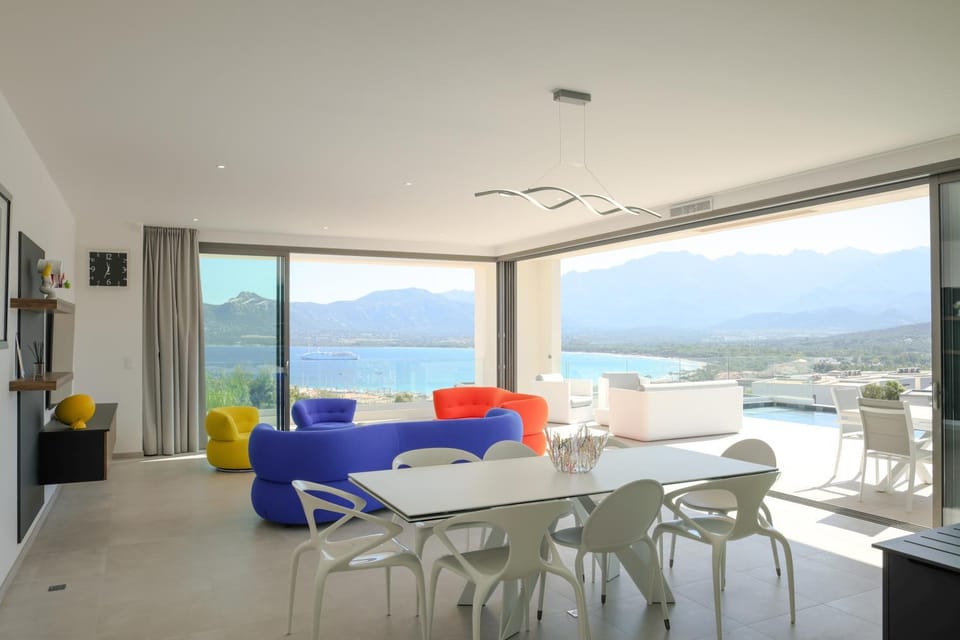 Living room, Sea view