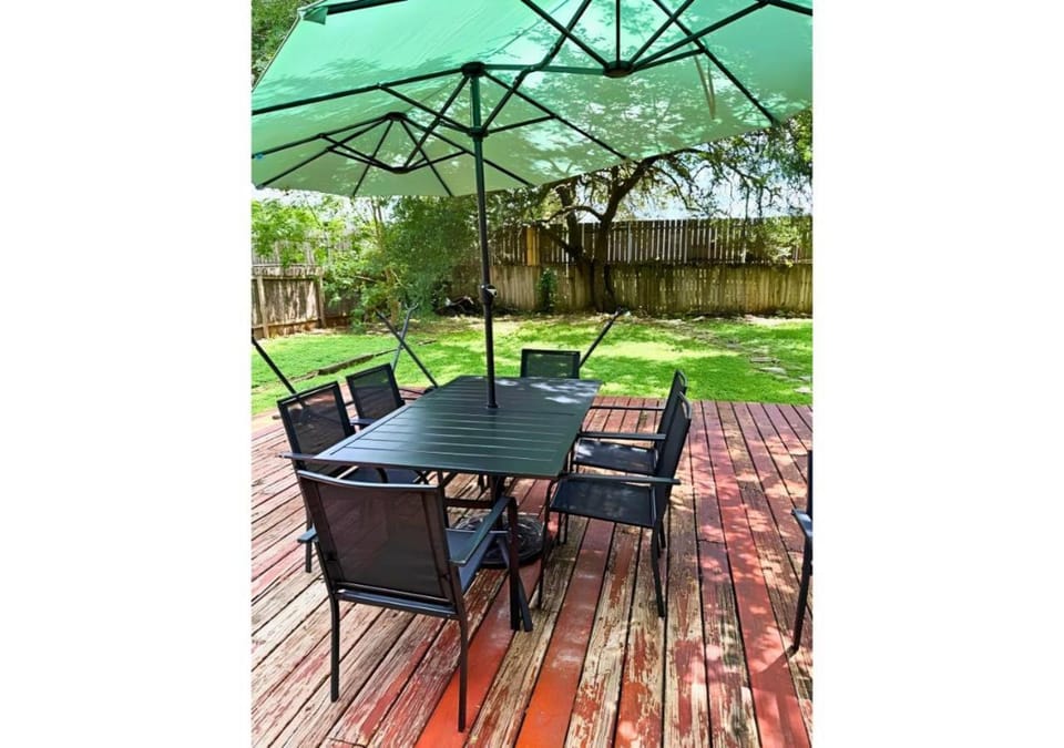 Patio, Day, Garden, Dining area, Garden view