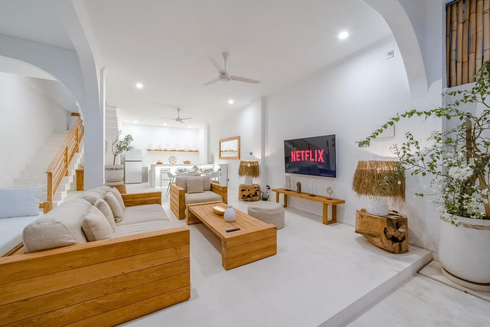 Villa MYKONIAN - NEW Modern Concept & Luxury 3BR - Central Canggu Beach Villa in North Kuta