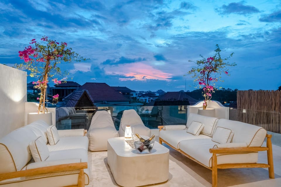 Villa MYKONIAN - NEW Modern Concept & Luxury 3BR - Central Canggu Beach Villa in North Kuta