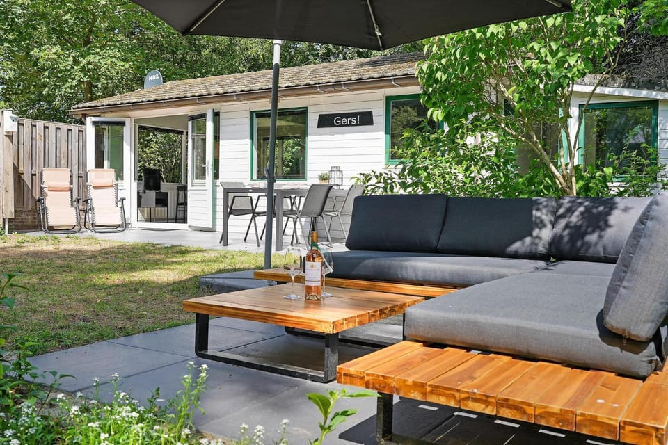 Garden, Seating area