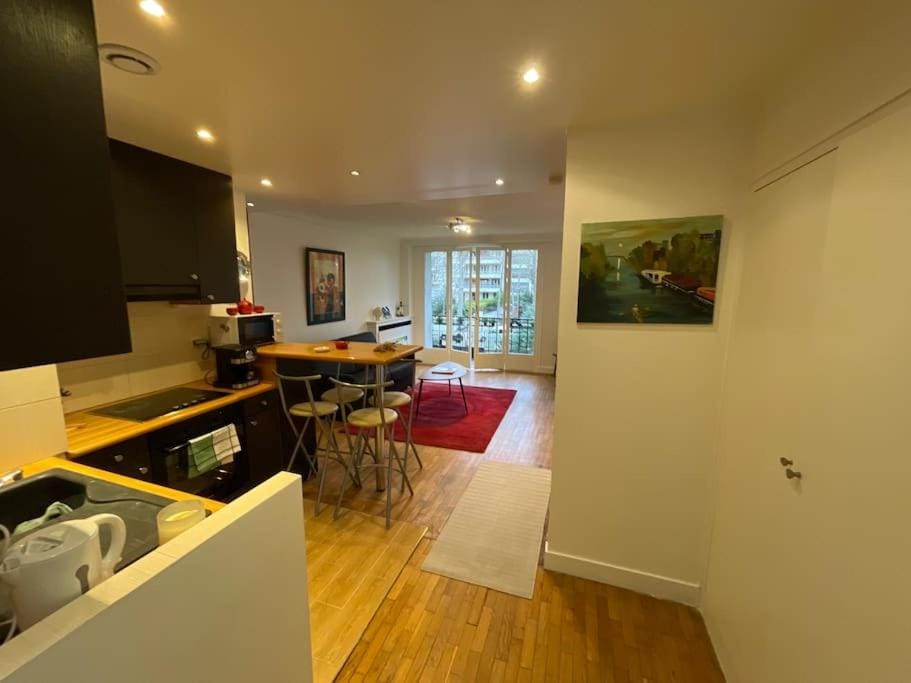 Calme et verdure à 2 pas de Paris Apartment in Levallois-Perret