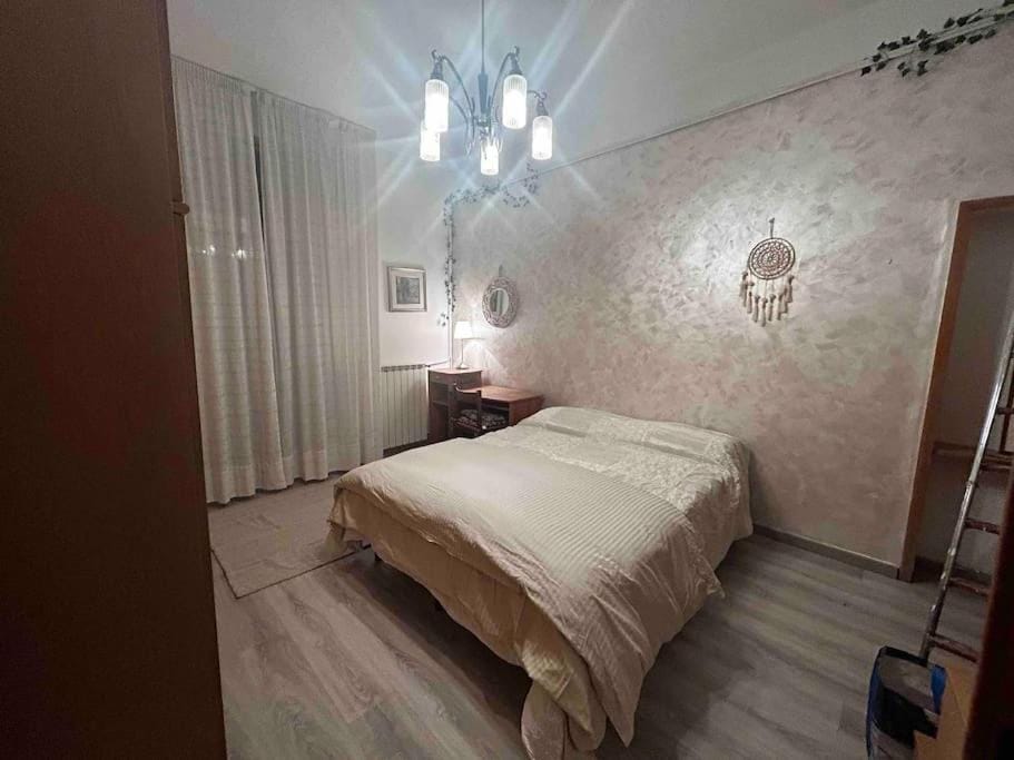 Mirella Apt, 2Min Train Station Apartment in Venice