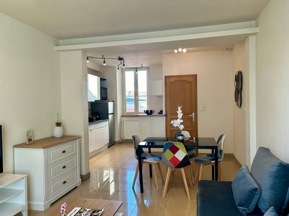 Résidence Investar appartement 4 Superbe T2 meublé, Gare 10mn à pied Apartment in Montluçon