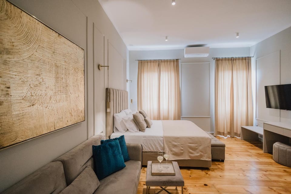 Bed, Living room