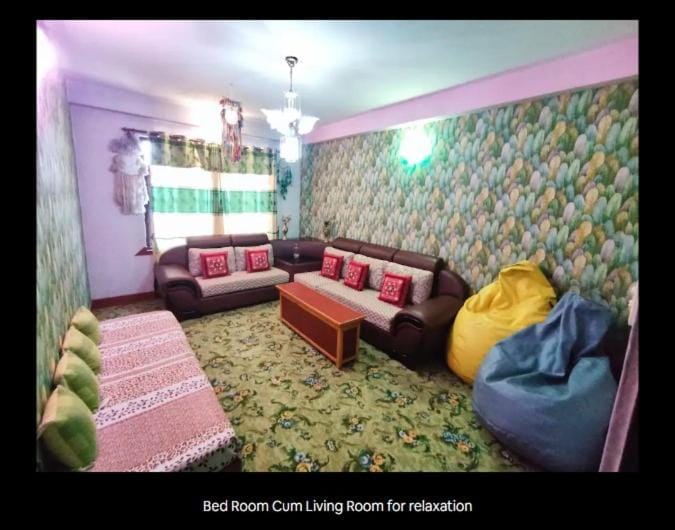 Bed, Living room