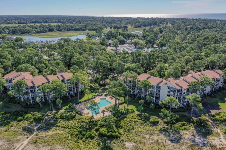 Beachside Tennis 1869 Villa in Hilton Head Island