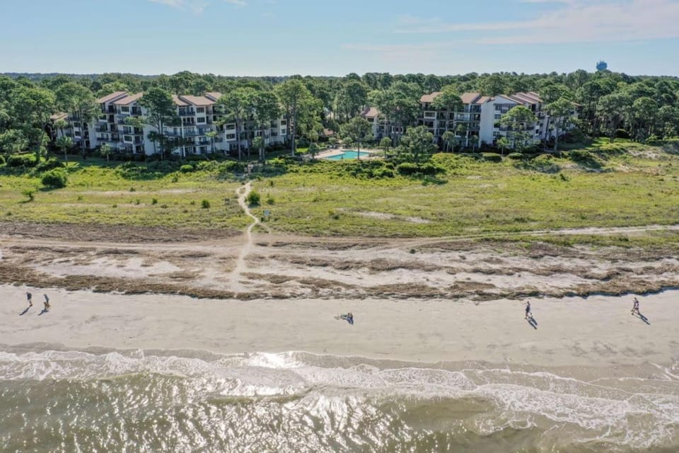 Beachside Tennis 1870 Villa in Hilton Head Island