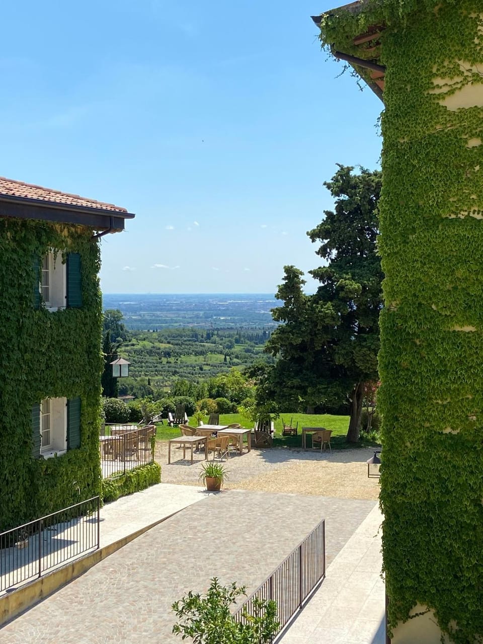 Property building, Day, Natural landscape