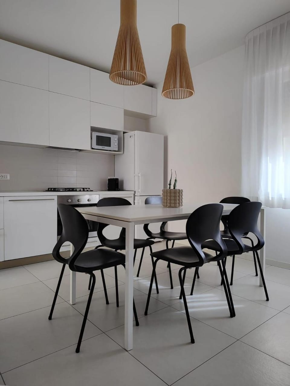 Property building, Kitchen or kitchenette, Living room