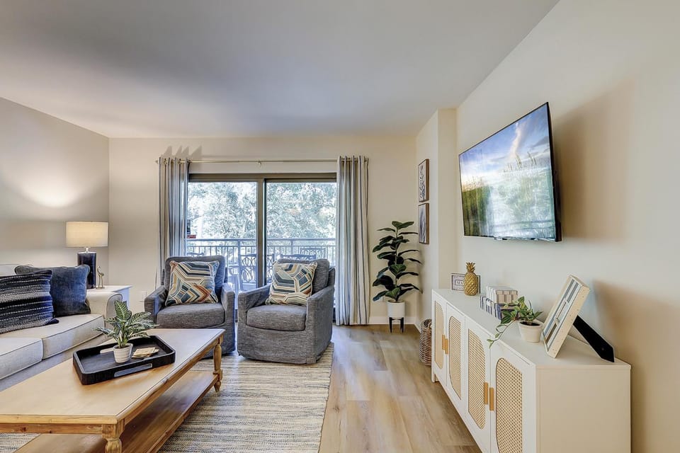 Ocean One 320 Villa in South Forest Beach